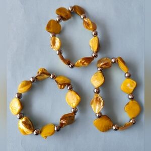 4/$50⭐️Marigold Yellow Shell Stretch Bracelet lot of 3